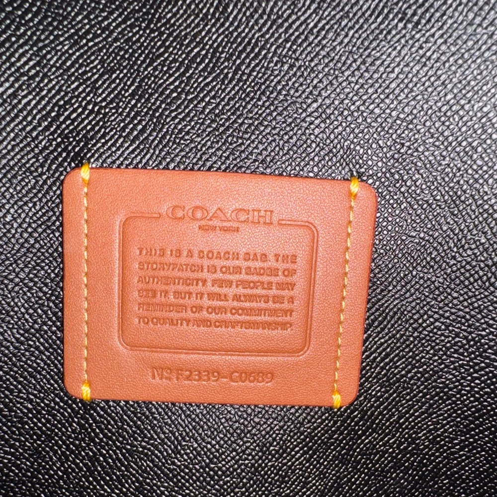 Coach Willow Tote 38 - Picture 6 of 6